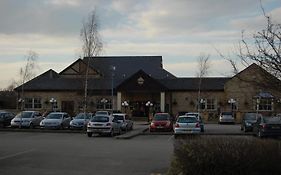 Best Western Plus Pastures Hotel